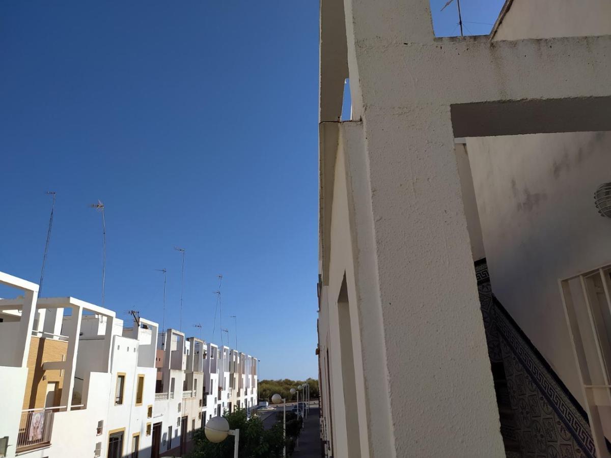 Chalet Adosado Con Azotea Andaluza Y Patio, Junto A La Playa Isla Cristina Luaran gambar